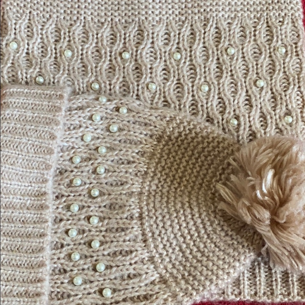 Betsy Johnson Snood and Beanie